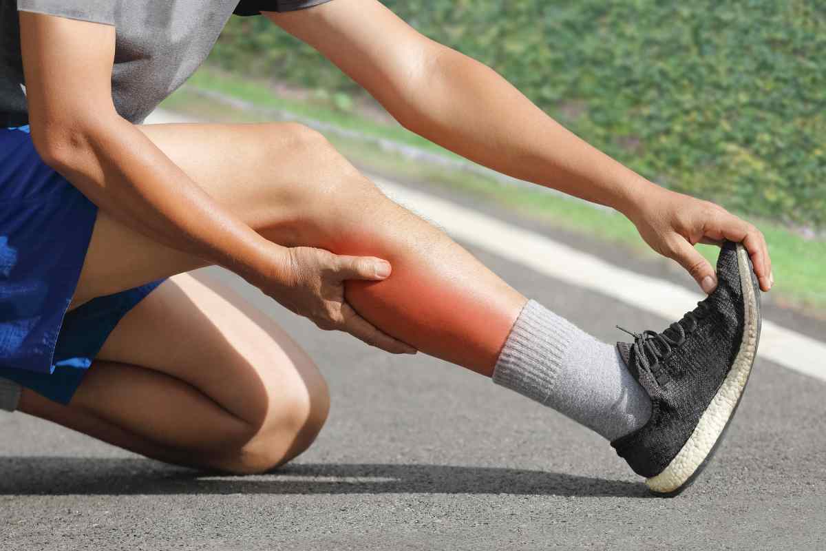 Crampi alle gambe da non sottovalutare