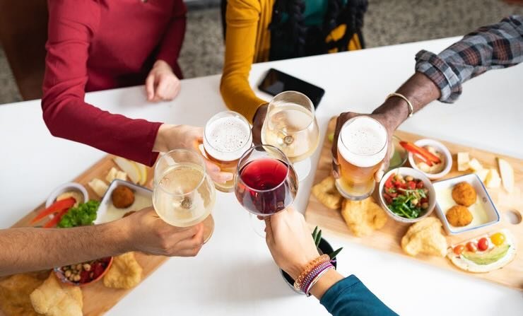 Aperitivo a buffet: cosa mangiare e cosa evitare