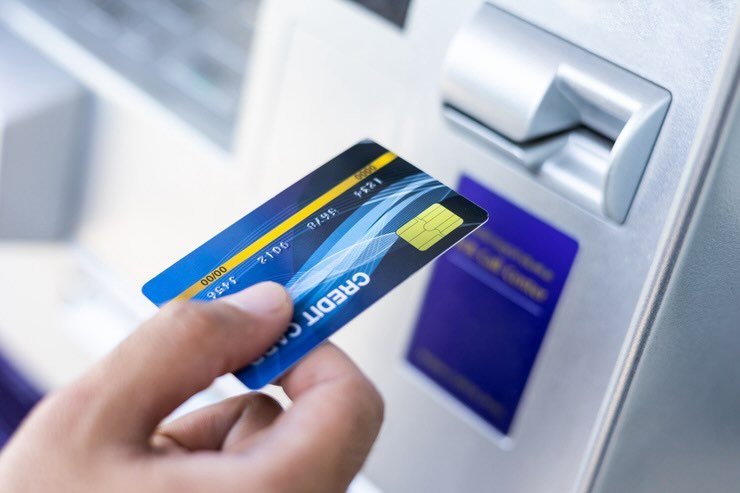 Bancomat: l’importanza di rimuovere la card entro 30 secondi