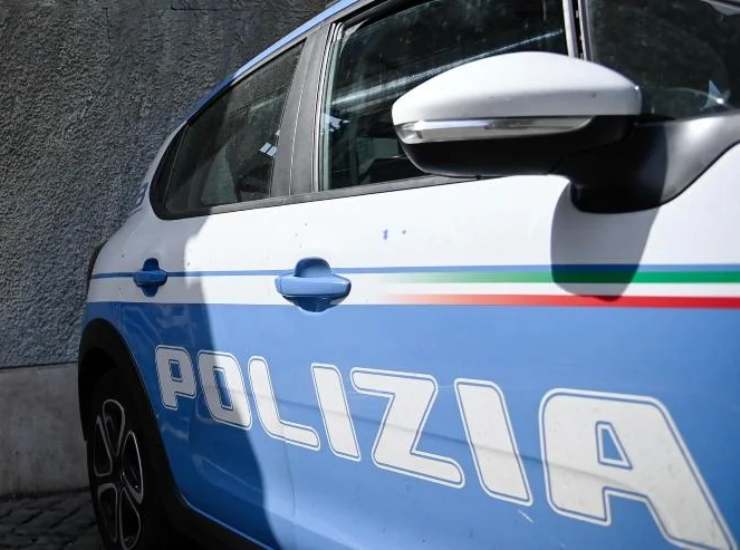 Polizia sanzione coppia