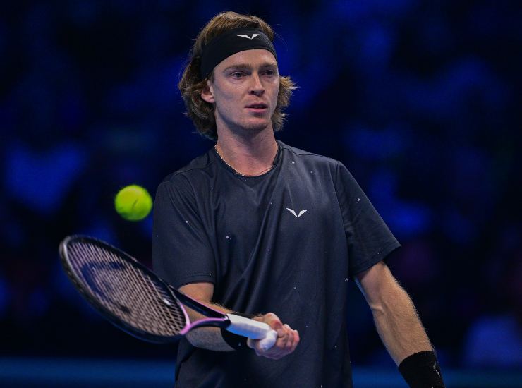 Rublev gesto contro arbitro