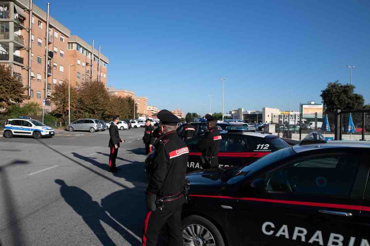 Donna arrestata per furti in un supermercato