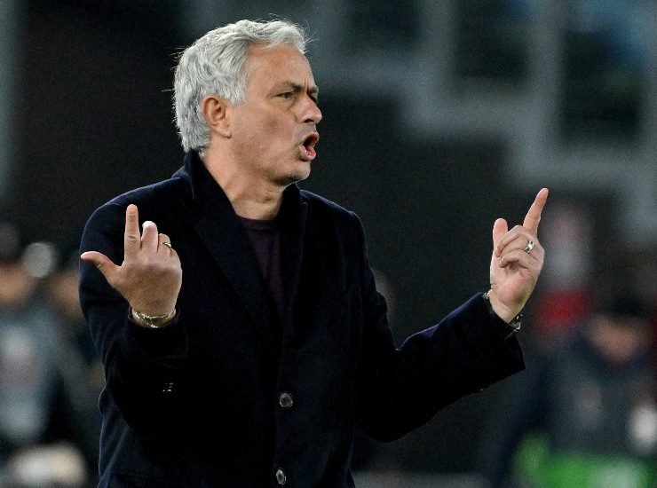 Mourinho rifiuta l'Arabia Saudita e resta in Serie A