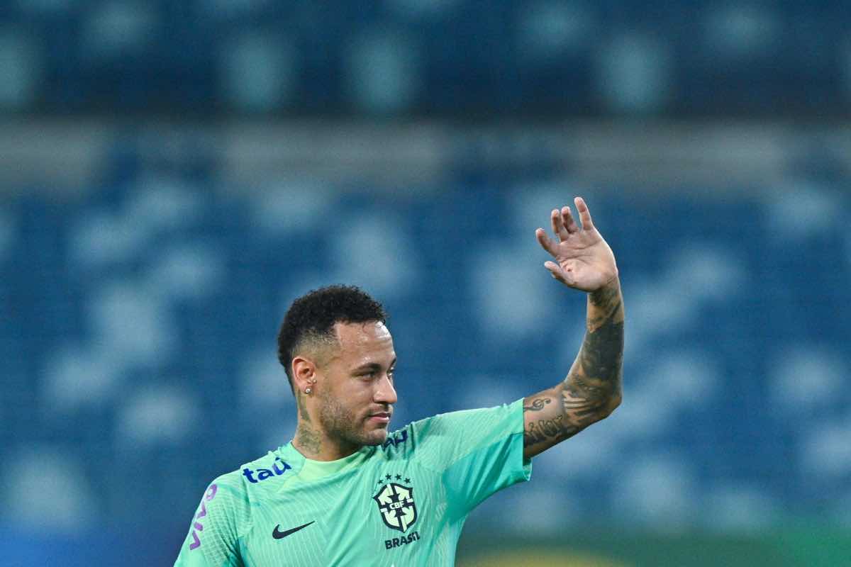 Neymar chiede il ritiro della maglia numero 11 al Santos