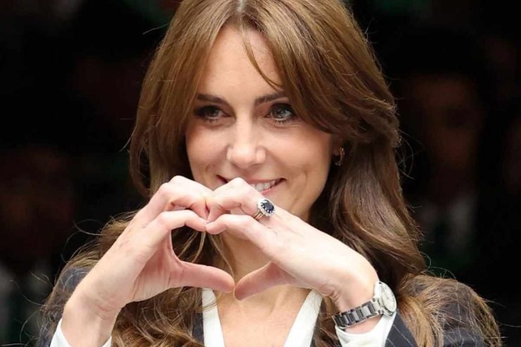 kate middleton gesto telefonata