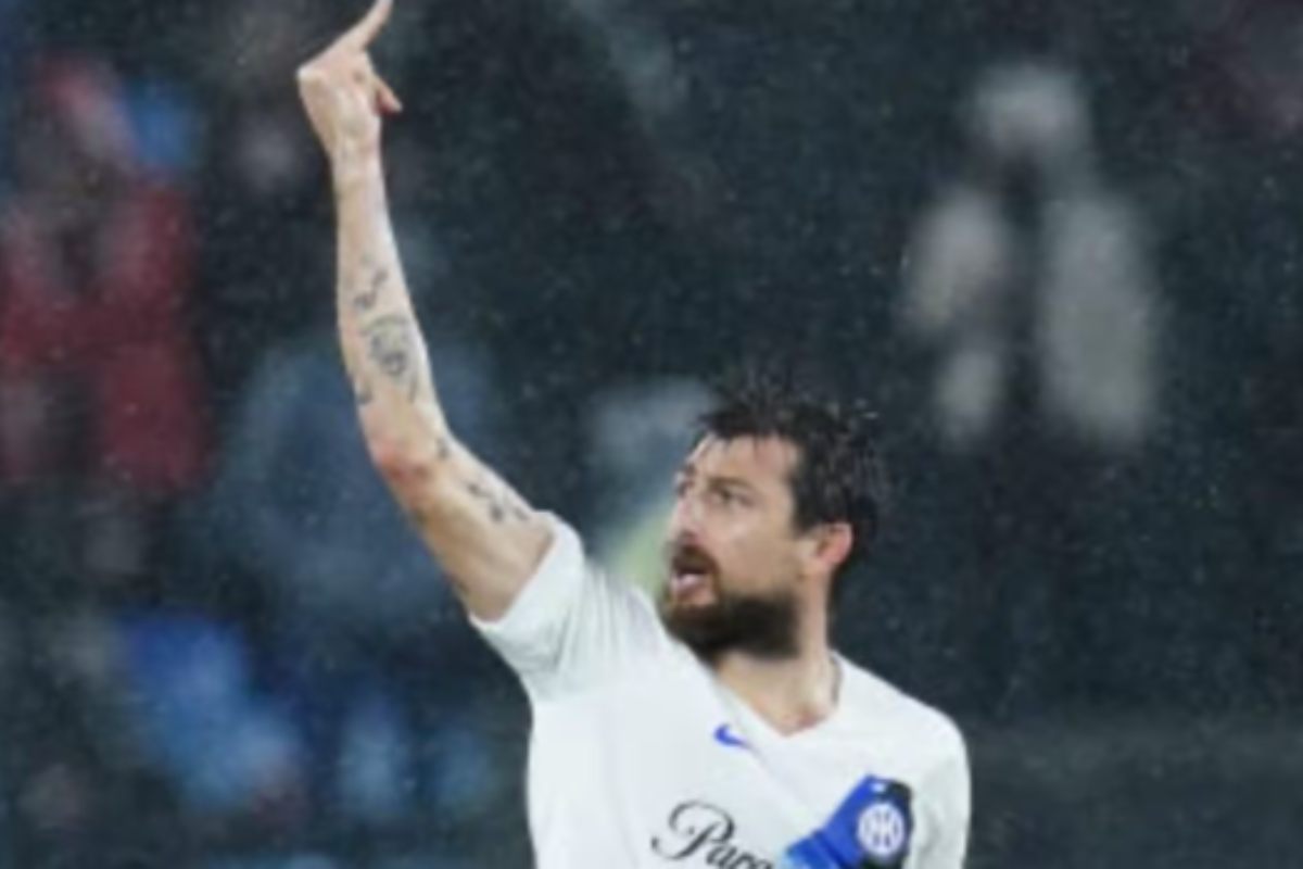 Il gesto di Francesco Acerbi fa discutere: tifosi divisi (X/Twitter FansNerazzurri)