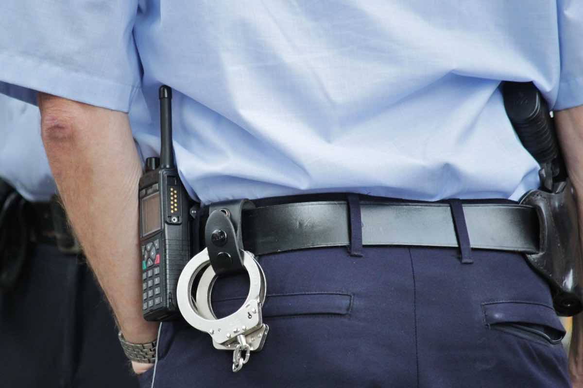 Errore della polizia: aveva confuso un uomo con un criminale