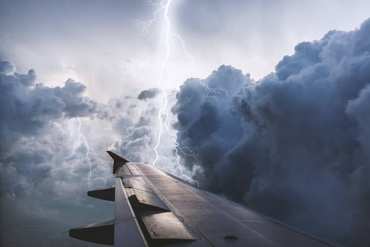 Una turbolenza in aereo causa 50 feriti