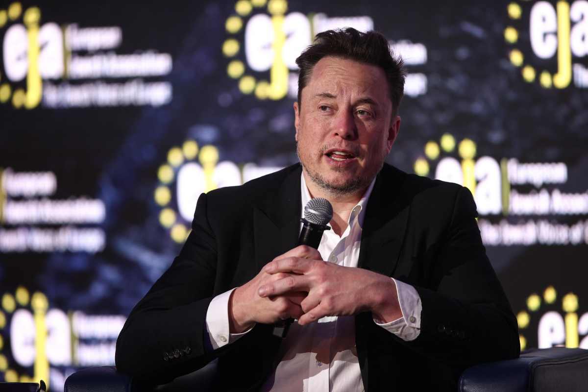 Elon Musk perde lo scettro di uomo più ricco al mondo