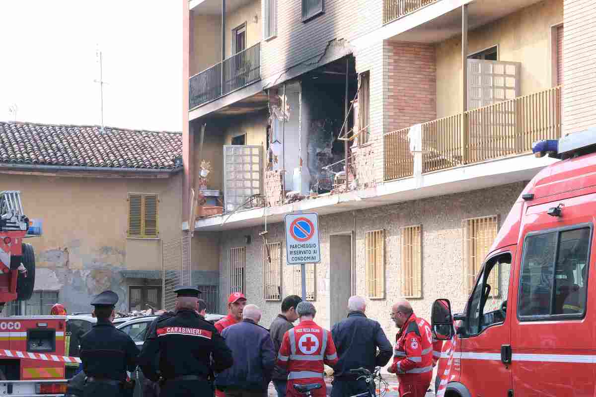 Persone evacuate per una fuga di gas