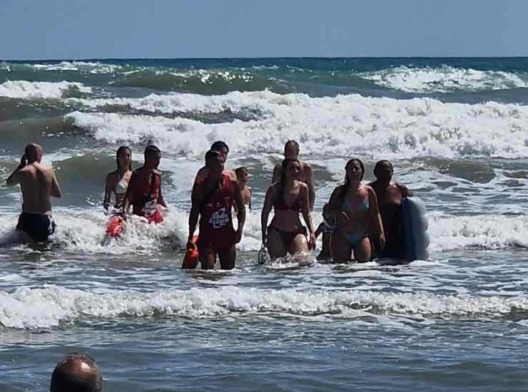 Onde alte, salvataggio spettacolare