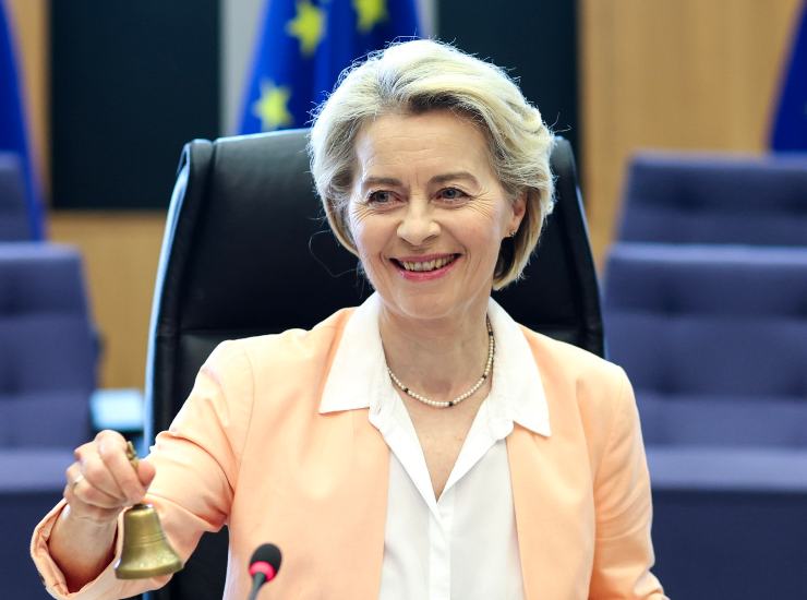 Esclusiva Passarello von der Leyen bis