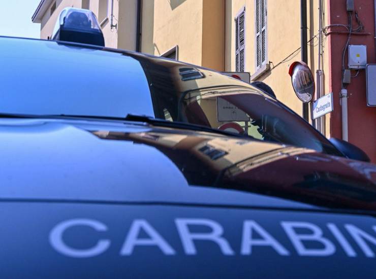 Indagini sul cadavere trovato nel freezer