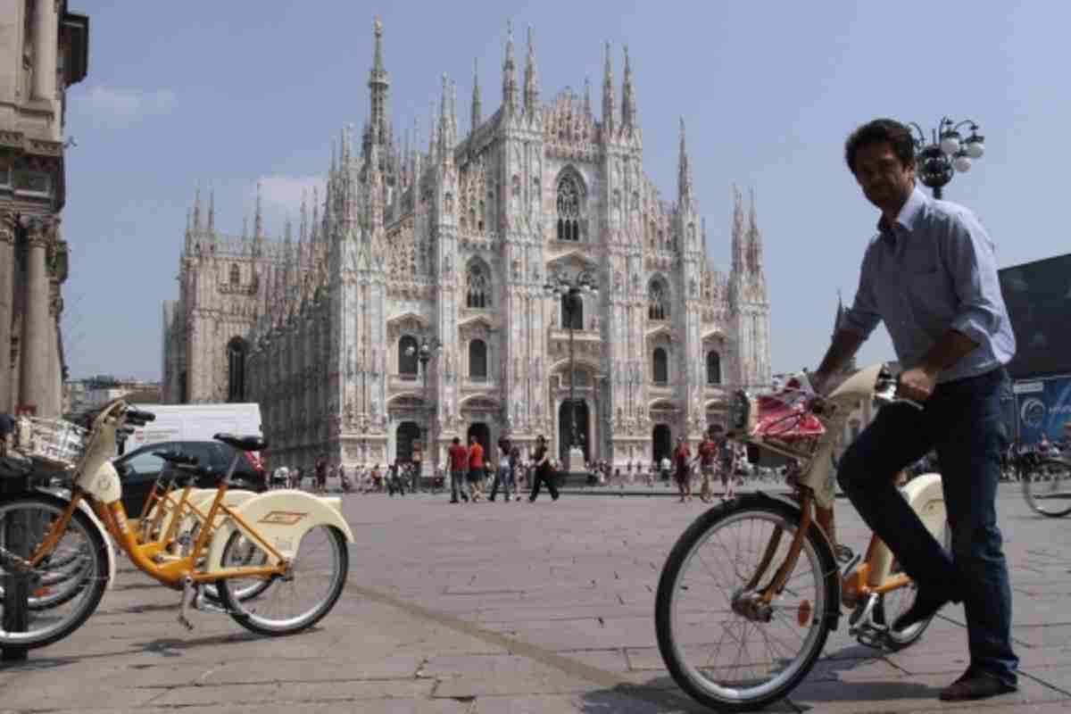 Vittorio Feltri shock: “I ciclisti mi piacciono quando vengono investiti”. E bufera social