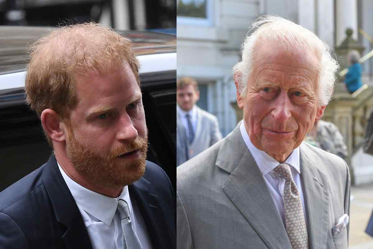 Re Carlo vuole la pace con Harry ma c’è chi si oppone: “Si trova dentro Buckingham Palace”