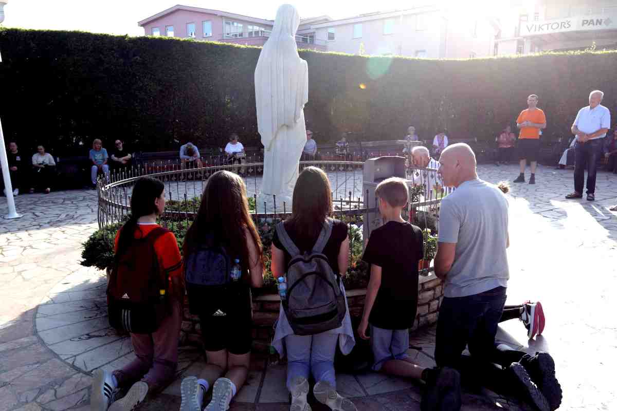 Medjugorje, la Madonna lascia un Messaggio: “C’è tanto male e cresce perché non ci sono buoni esempi””