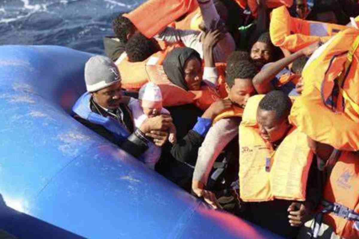 I migranti devono tornare dall'Albania