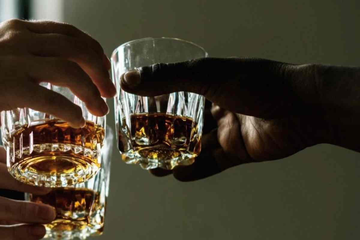 un liquore fatale a quattro italiani