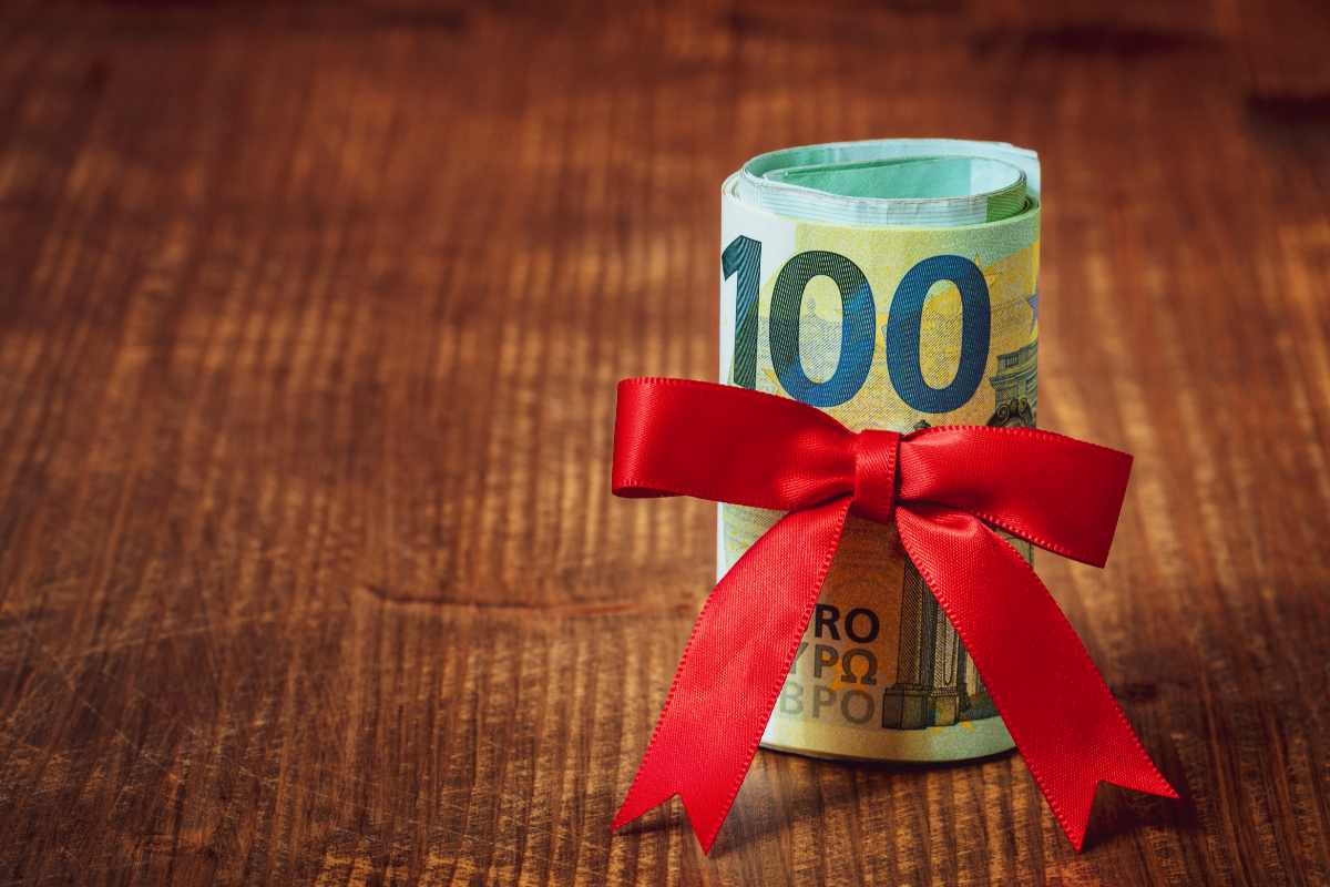 Autocertificazione bonus Natale: gli errori da non fare per non perdere i 100€