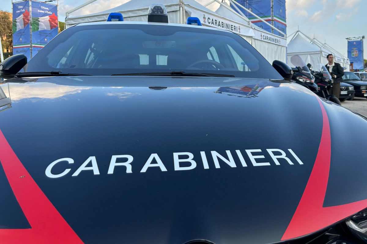 Blitz dei carabinieri in pieno centro, scattano le manette: accuse pesanti