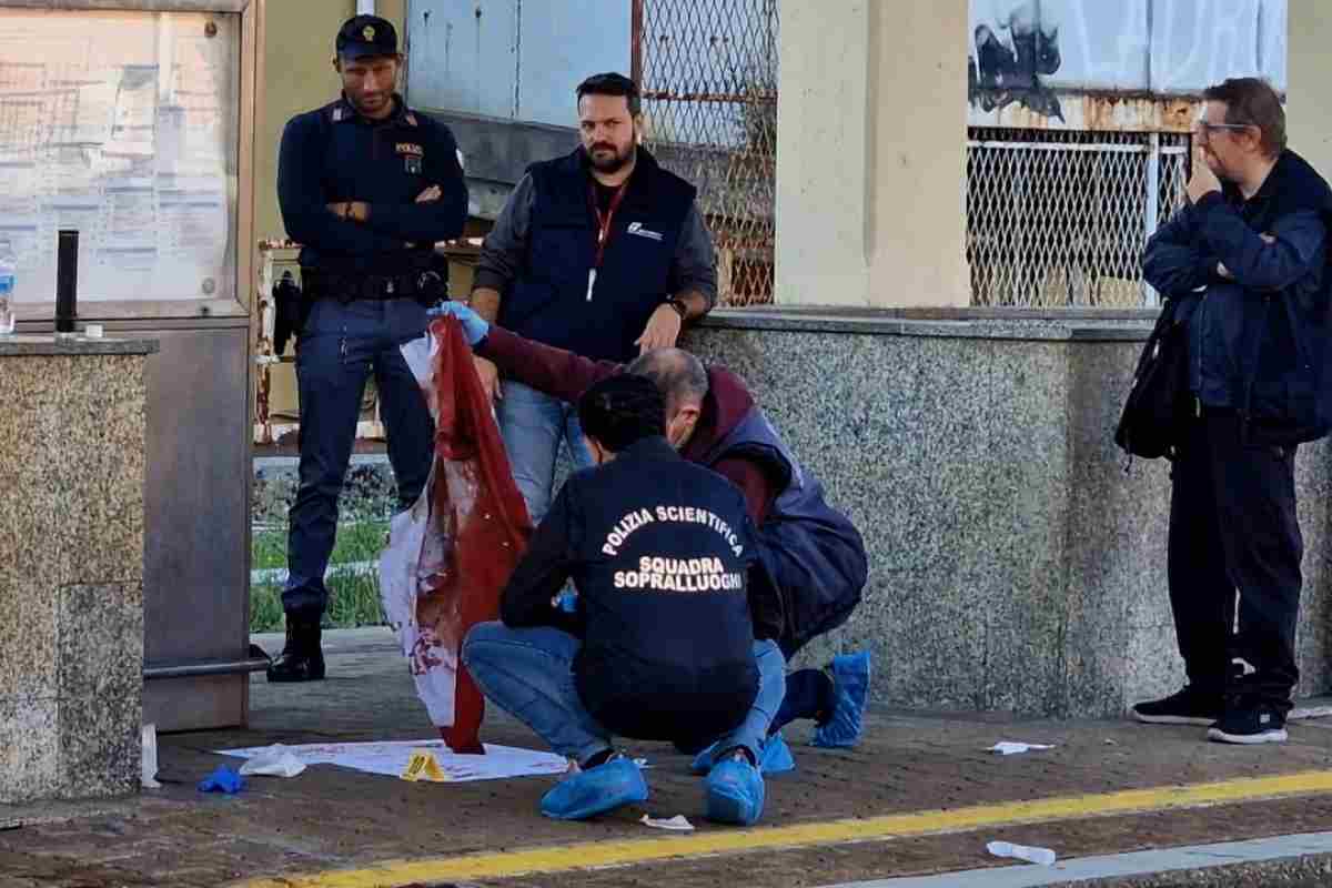 Accoltellato in stazione