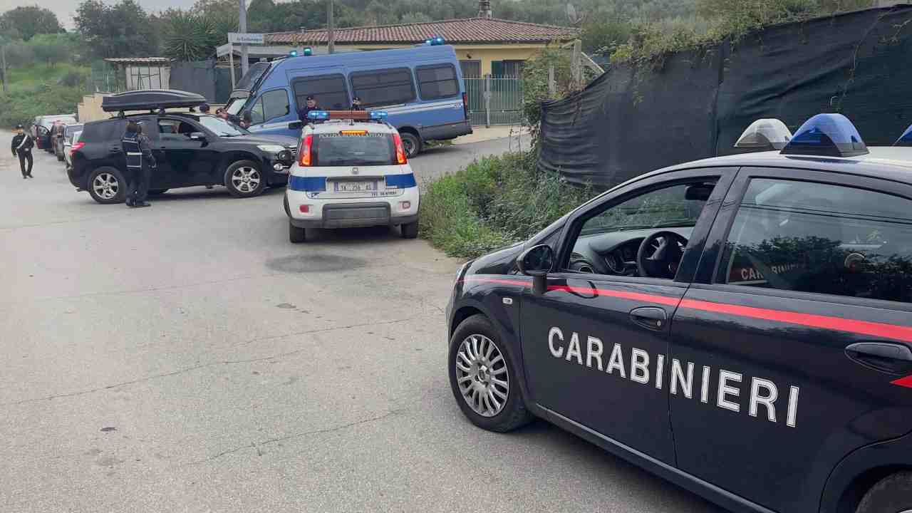 Torino, coppia di coniugi trovata morta in casa | Le ipotesi degli investigatori