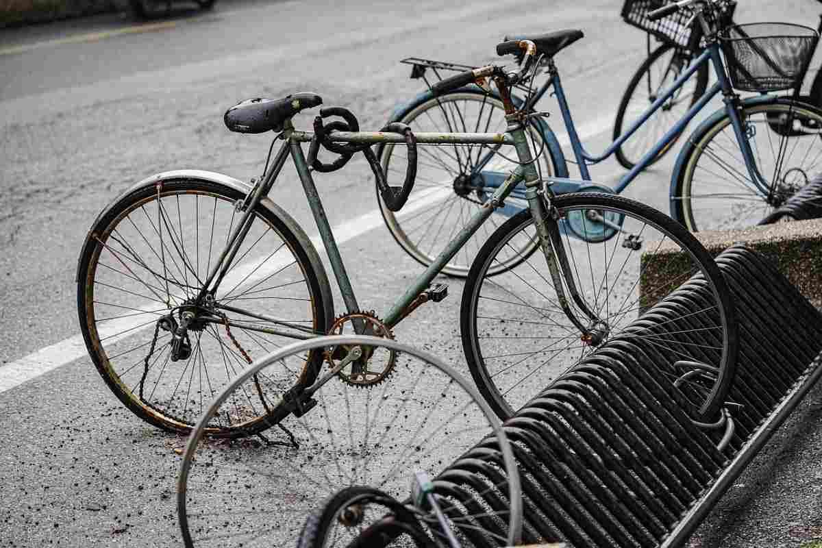 Biciclette parcheggiate