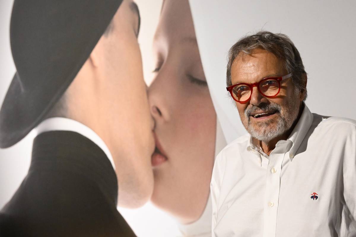 Morte Oliviero Toscani: dal malato di Aids al prete e suora che si baciano | Le pubblicità più discusse