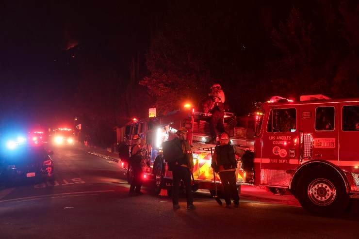 Vigili del fuoco in California