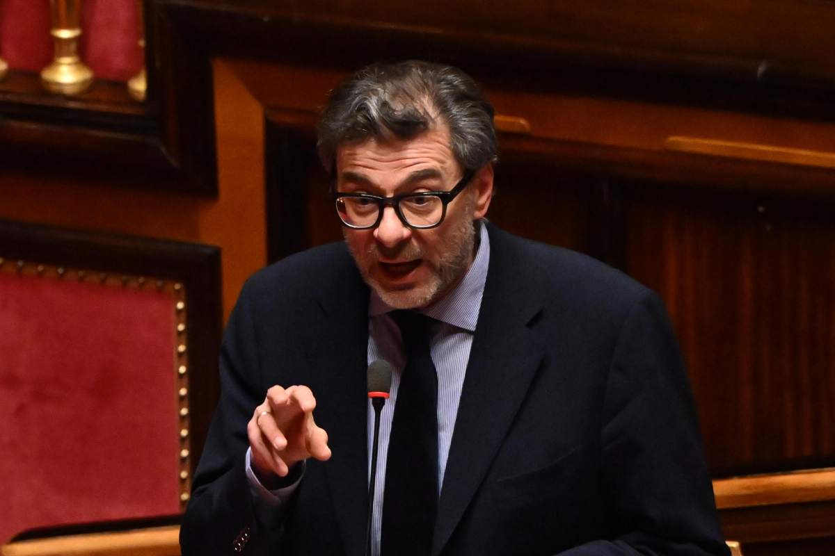 Caro bollette, Giorgetti prepara un nuovo decreto: i punti principali e l’obiettivo