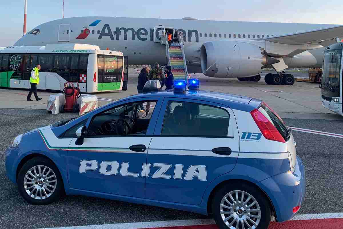 “C’è una bomba a bordo sull’aereo”, si alzano i caccia e lo scortano: cosa sta succedendo VIDEO