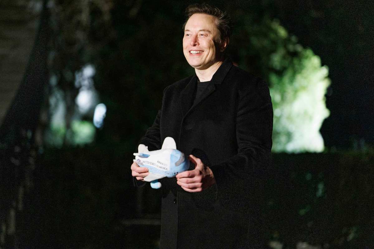 Musk non perde tempo e invia mail a dipendenti federali: tutti fuori?