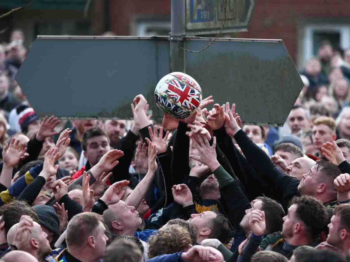 Una partita di Royal Shrovetide Football 